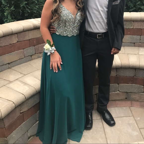 EVA Long Homecoming/Prom Dress - Picture 14 of 15